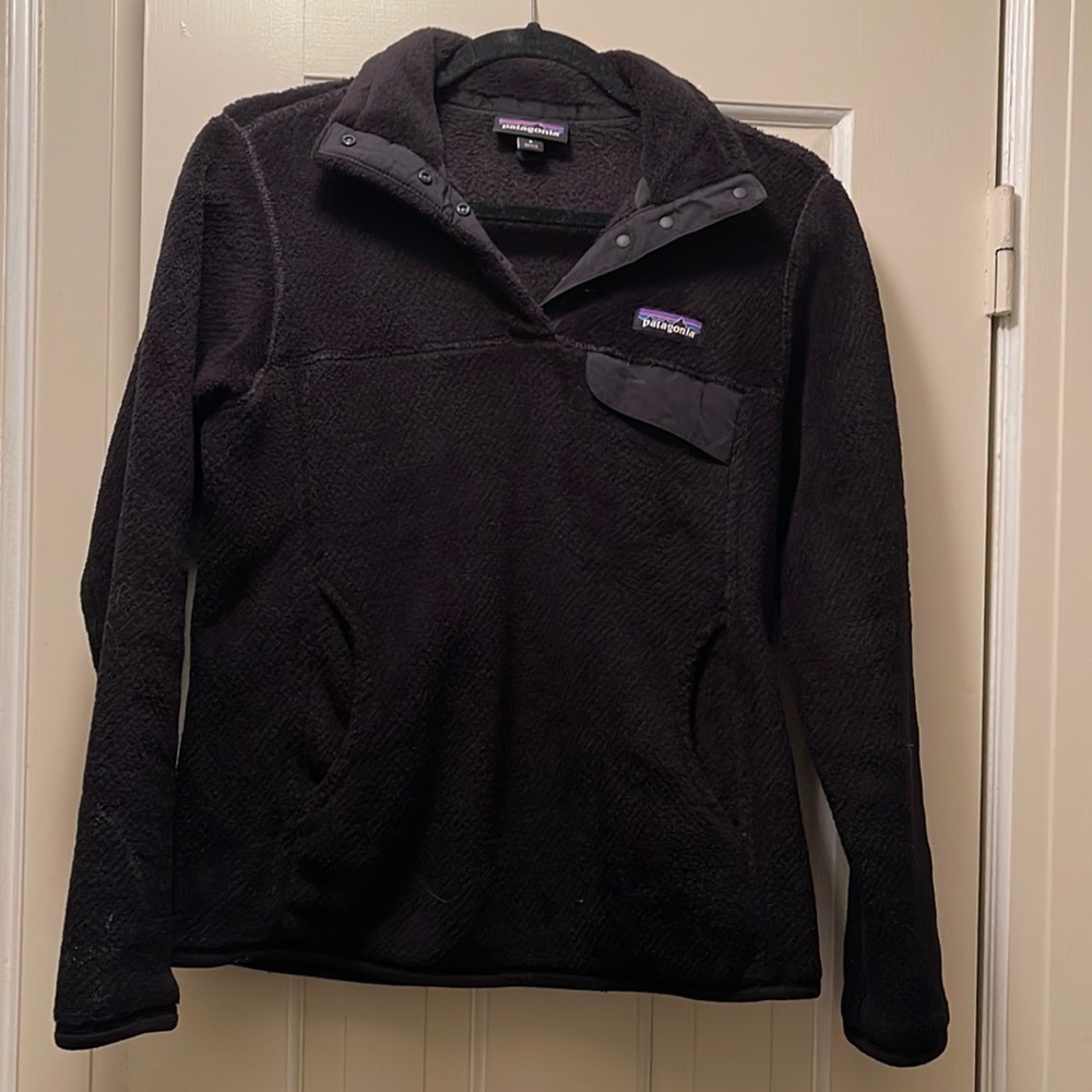 Black Patagonia size small fleece